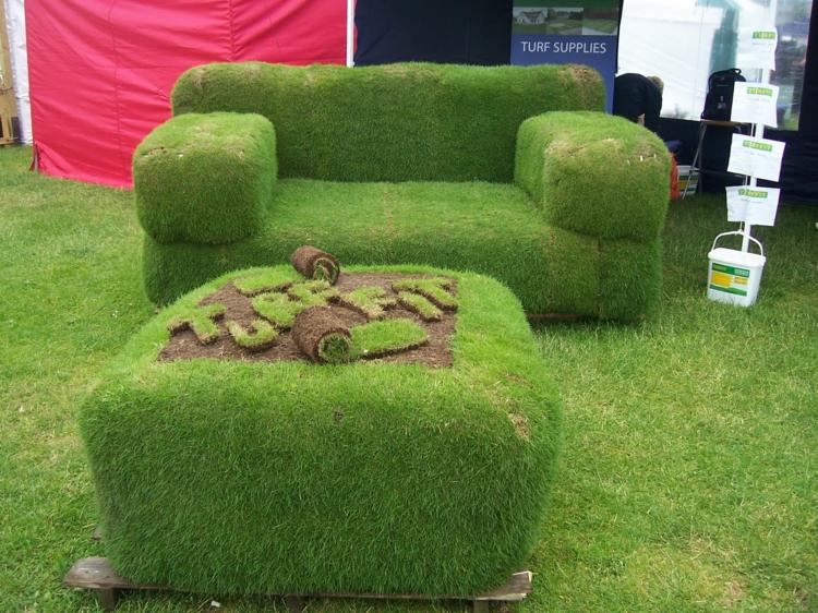 gräs-soffa-bygg-själv-artificiellt-design-soffa-pall