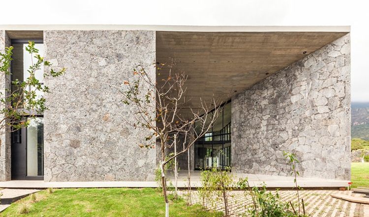 natursten-vägg-terrass-idé-rustik-modern-golv-betong-tak