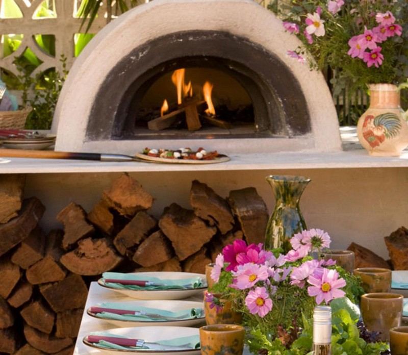 Grill-öppen spis-bygga-pizza-ugn-läckra-förbereda-trä-moderna