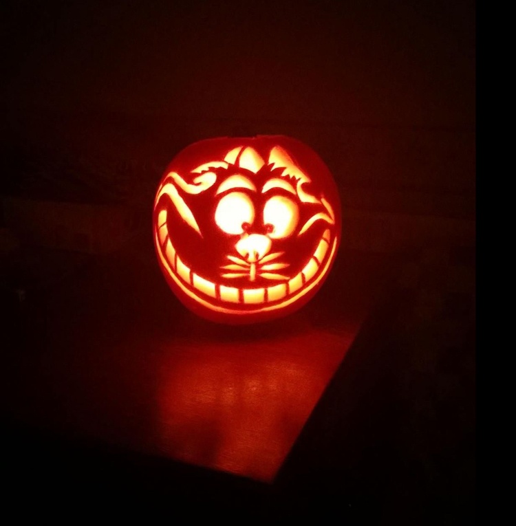 Halloween Jack-O-Lantern Cheshire Cat Face Disney