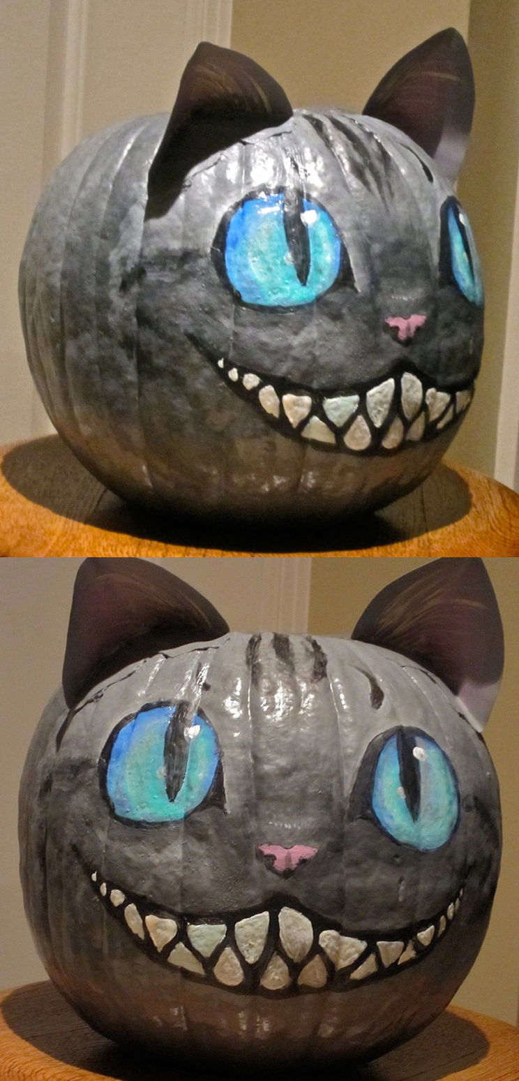 Cheshire katt Halloween pumpa måla ansikte stora blå ögon