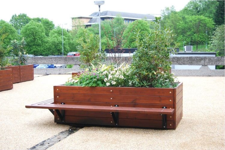 planter-trä-planter-upphöjd säng-bänk-en-konstruktion-utomhus-praktisk