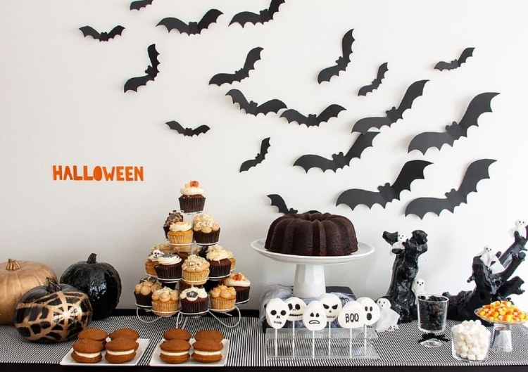Halloween-mat-tårta-muffins-muffins-fladdermöss-kex-pumpor