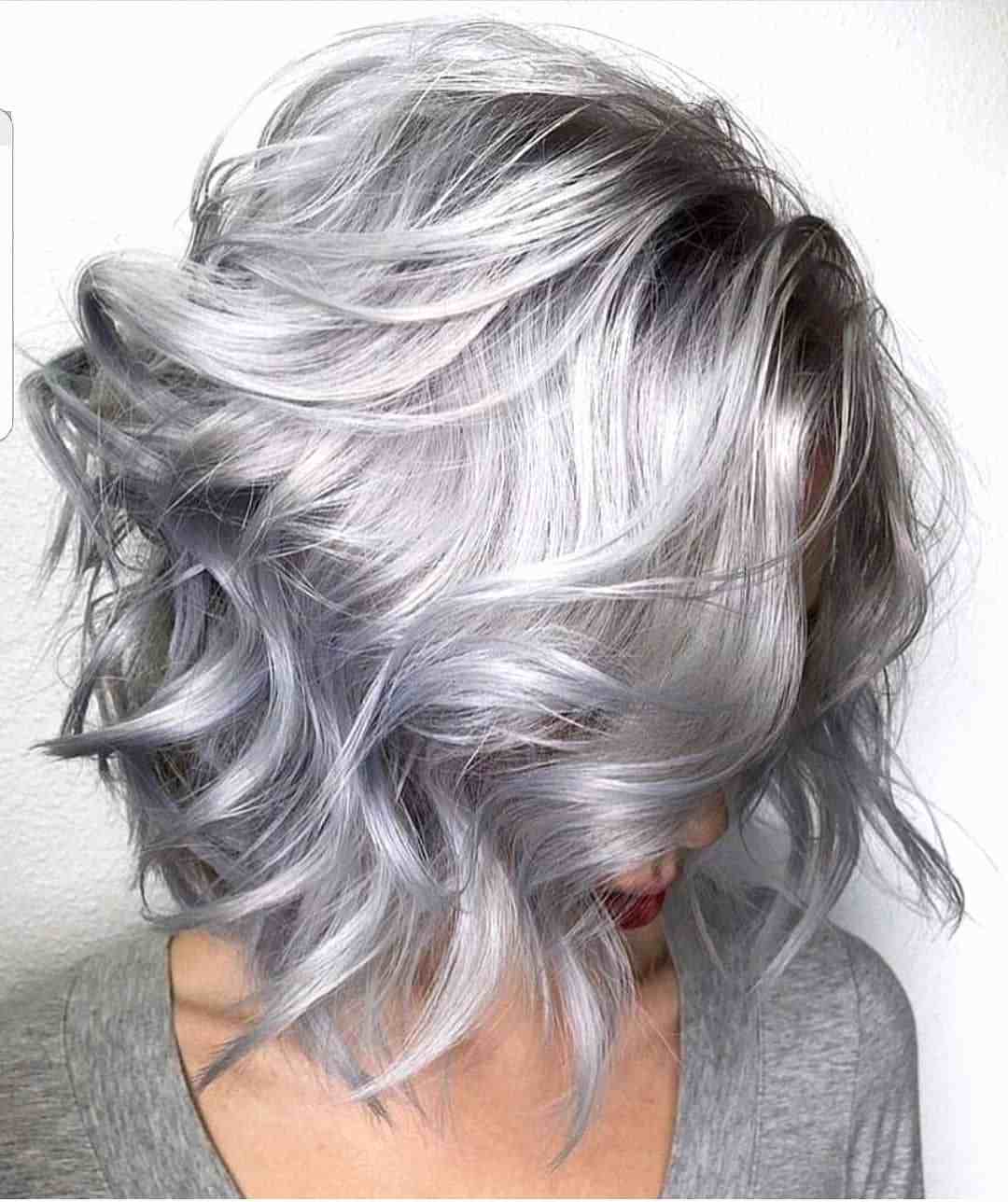 Färg hår silver långa bob frisyr stil lockar med plattång lätt