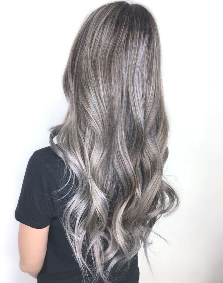 Färga håret silver med hårsträngar Granny Hair hårfärg