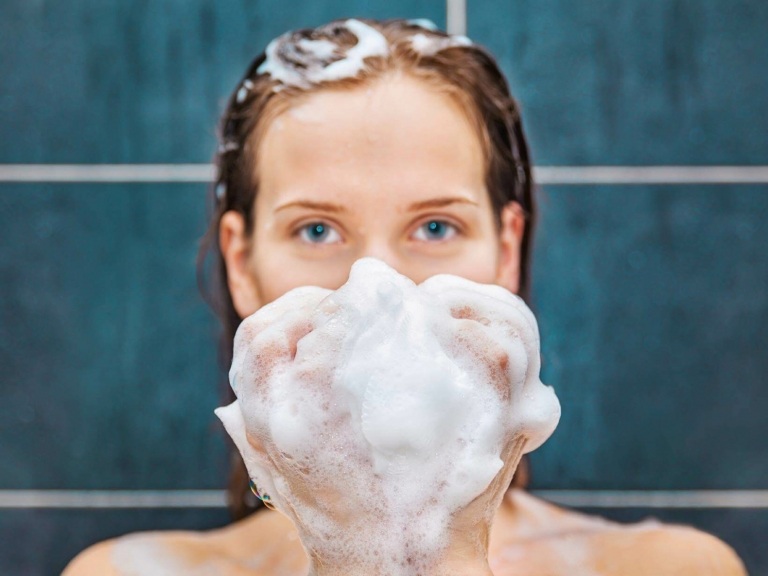 Tvätta håret utan schampo Hemmetoder Bakpulver Nollavfall