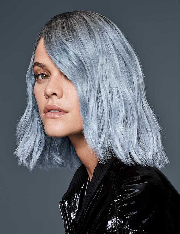 Blått hår trend hårfärg hösten 2021