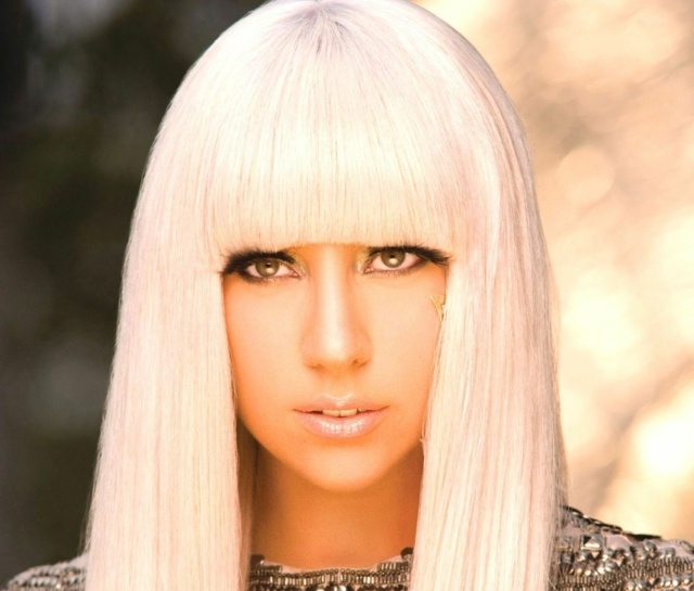 Bangs Lady Gaga platina blond
