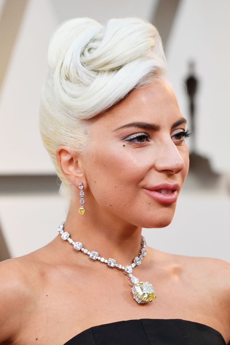 Hårfärger 2020 Platinum Blonde Hair Behåll Lady Gaga Frisyrer