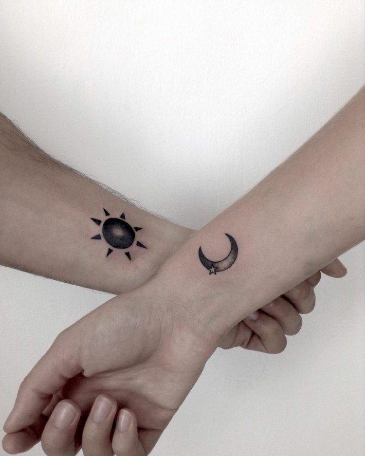 Crescent sun tattoo för partneridéer