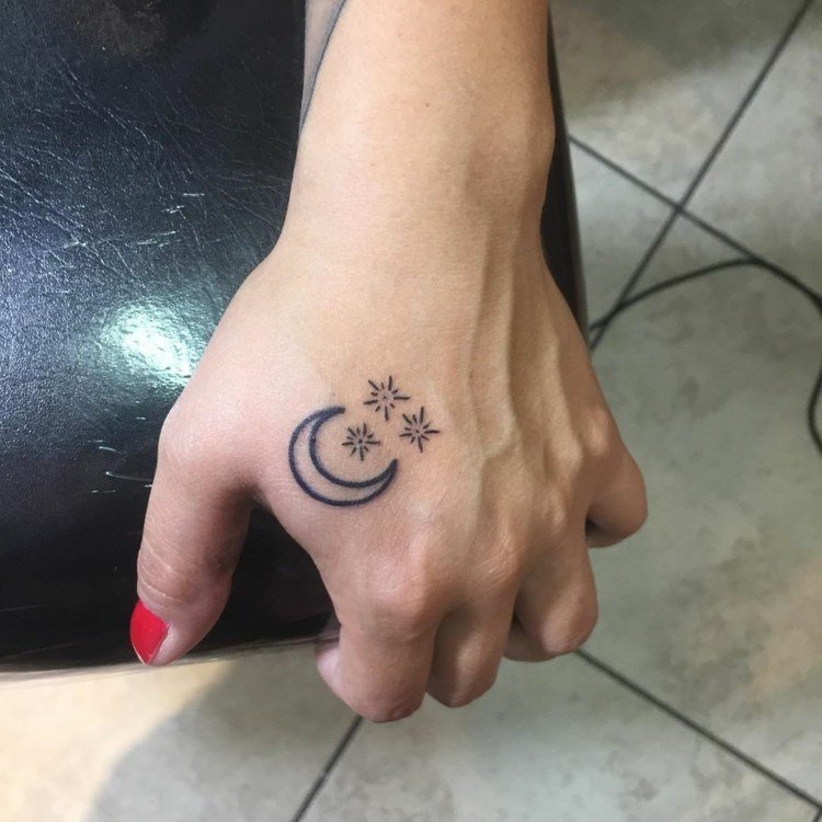 Half moon tattoo finger tattoo motiv for women small