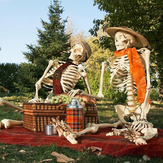 halloween dekoridéer utanför skelett klä upp picknick