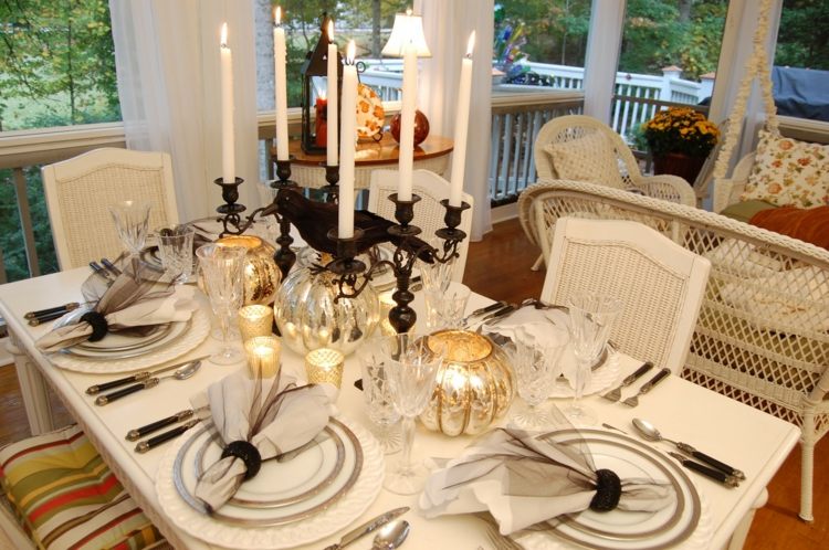 bröllop halloween elegant bordsdekoration ljusstake svart och vitt