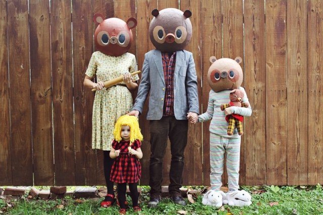 Halloween-sista-minuten-kostym-idéer-bär-familj-läskiga masker