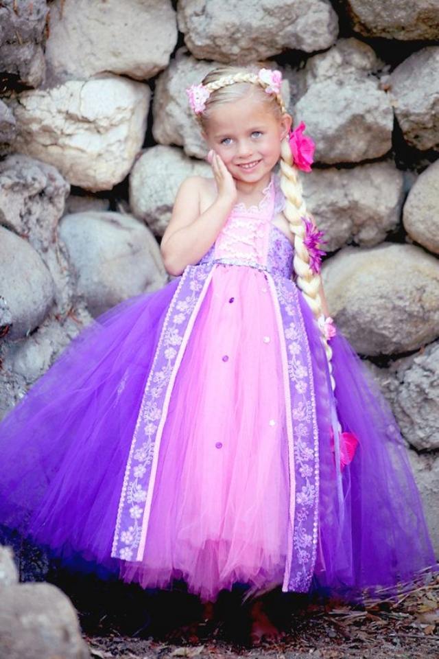 rapunzel-frisyr-klänning-dräkt-idéer-barn-karneval-halloween