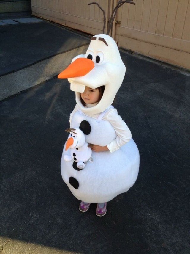 roliga-halloween-kostymer-för-barn-olaf-snögubbe-barn-film-is-drottningen