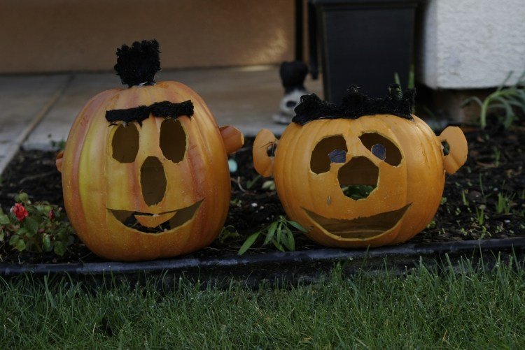 halloween-kurbis-carving-mallar-sesam-street-ernie-bert-outdoor