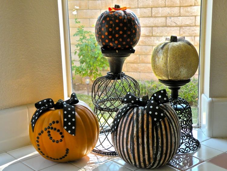 halloween-pumpa-glitter-rosetter-guld-svart-dekoration
