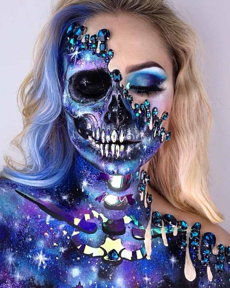 Makeup-idéer för halva ansiktet för karneval Sugar Skull-färg