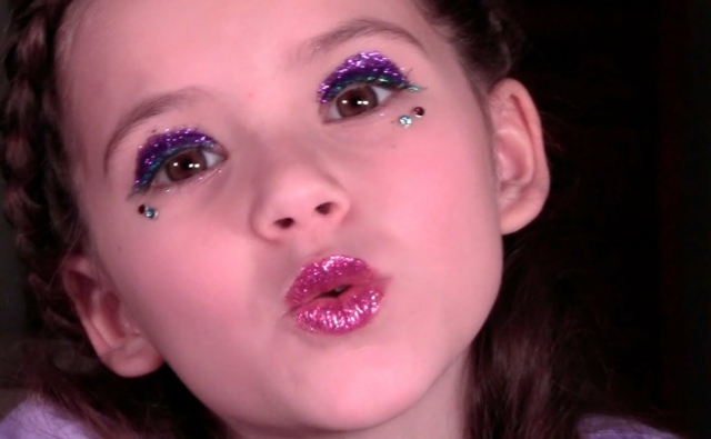 Glitter-make-up-för-Halloween