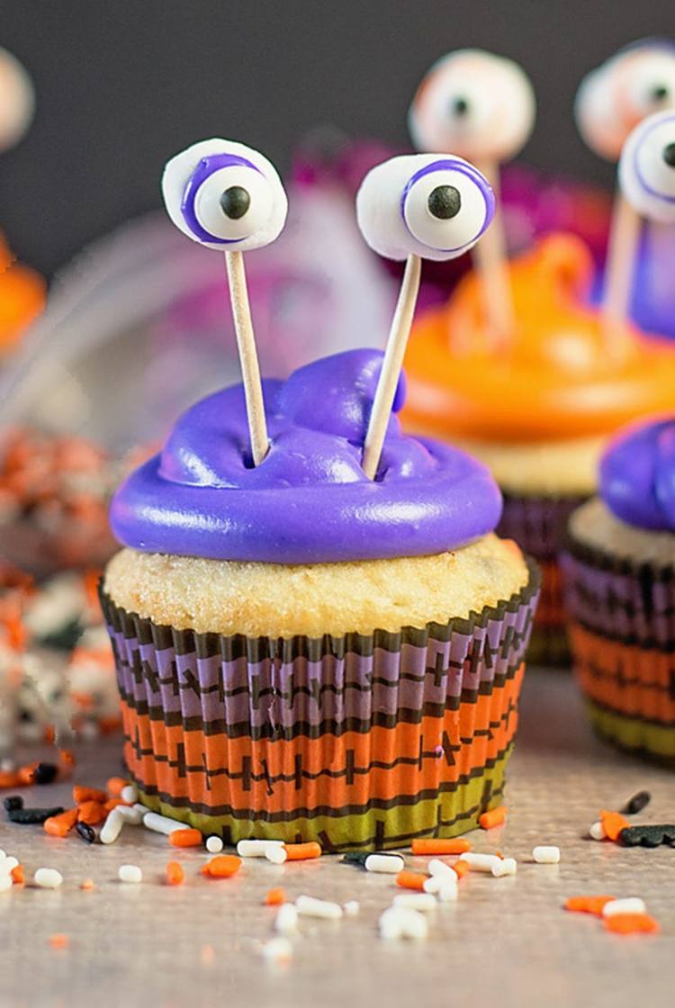 monster halloween muffins dekoration idéer barn fingermat