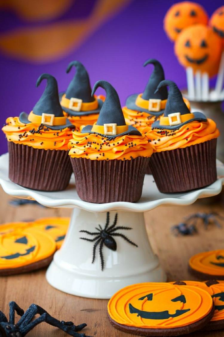 söta halloween idéer häxhatt spindel