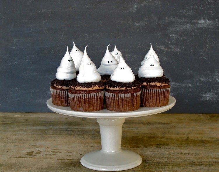 halloween muffins dekoration idéer maräng spöken