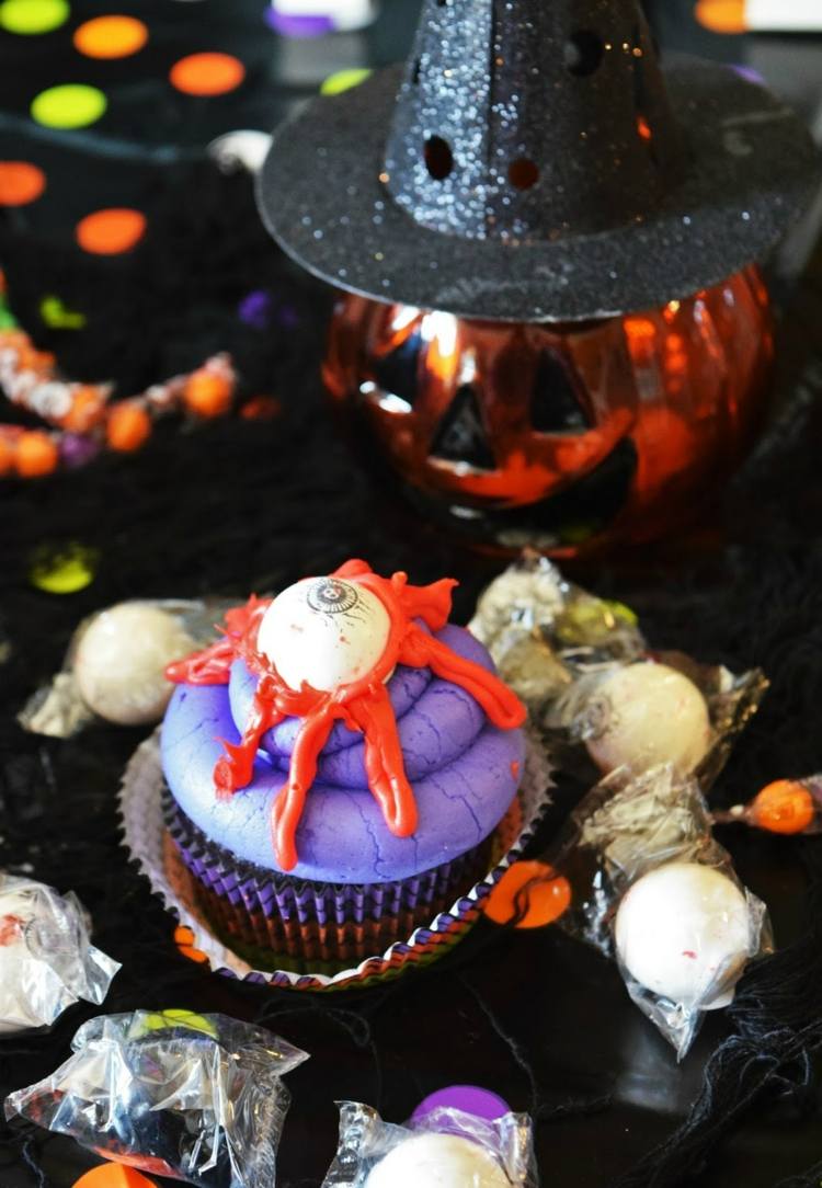 muffins halloween maräng deoration blodögon