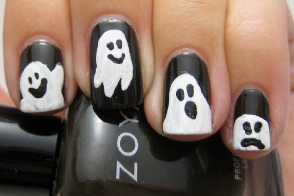 Halloween-nagel-design-spöke-svart-vitt-nagellack