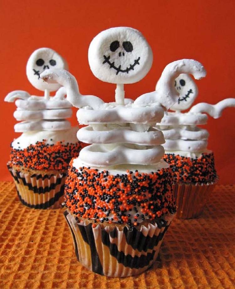 halloween-fest-mat-muffins-barn-skelett-roligt