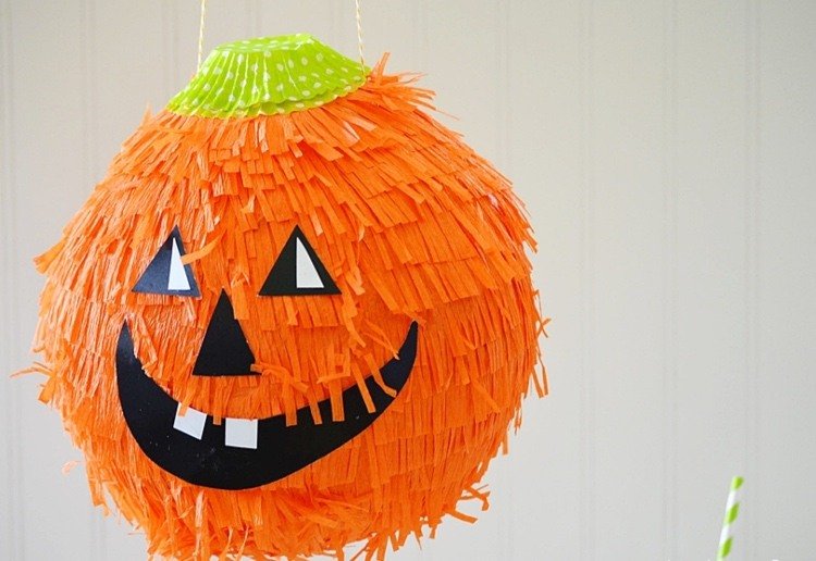 DIY Halloween piñata pumpa instruktioner