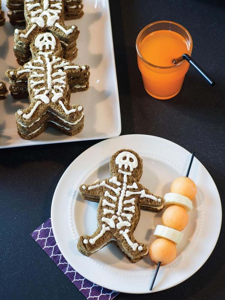 halloween-recept-fingermat-lätt-smörgås-skelett-läskigt