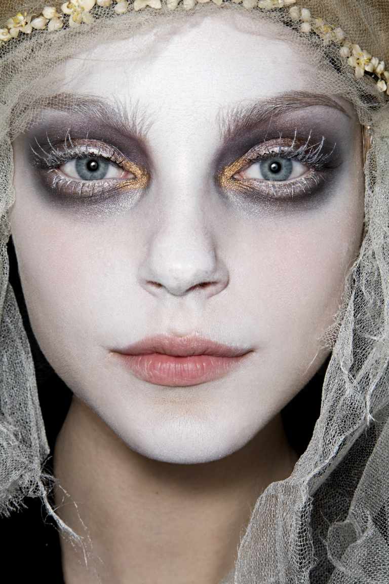 Ghost make up face idéer glitter kvinnor