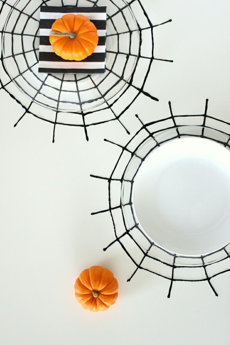 DIY spindelnät som matdekoration till bordet