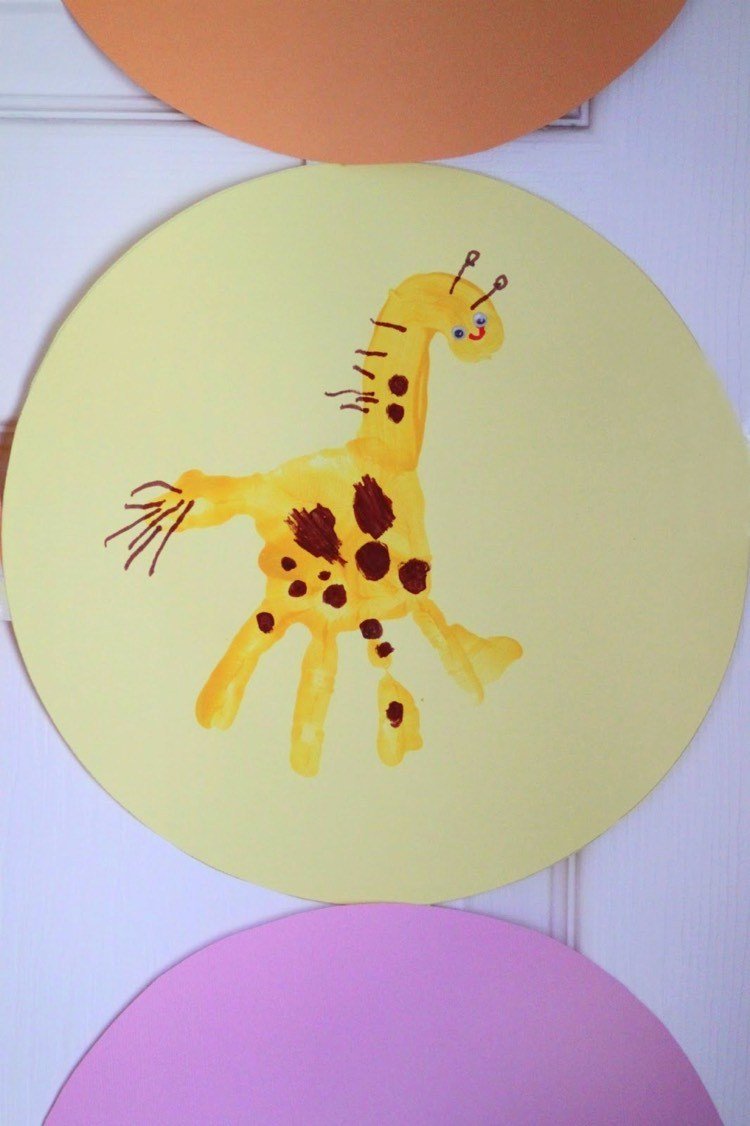 handavtryck-bilder-barn-giraff-dagis