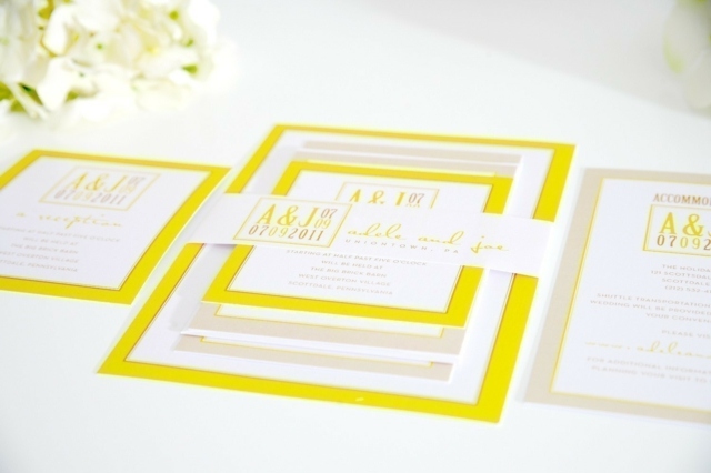 snygga inbjudningskort uttrycker gul vit uppsättning