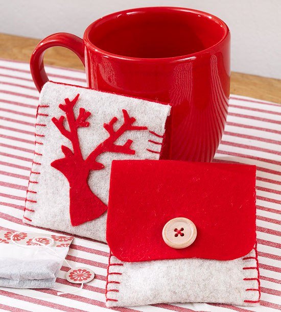 Tepåse omslag-filt hantverk-julklappsidé röd och vit ren silhuett