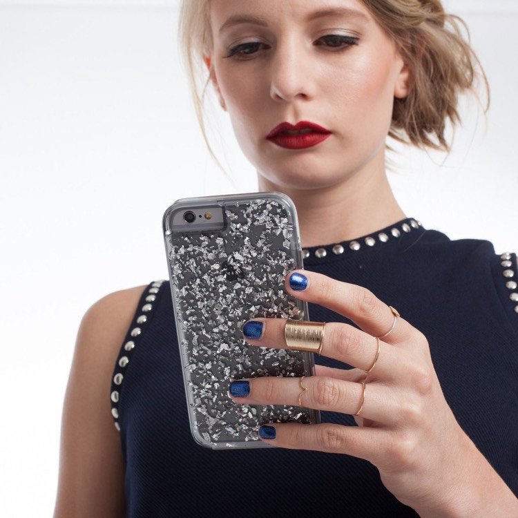 Mobiltelefonfodral till dina nya iPhone 7 silver-silikon-silver-glitterpartiklar