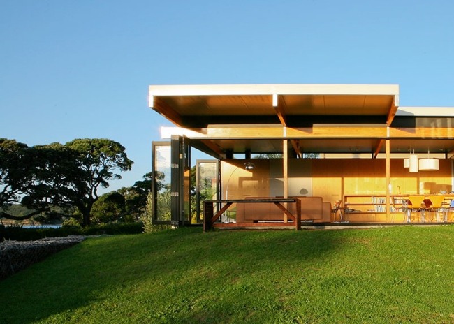 Platt tak träpaviljong-Coopers Beach House-med trädgård Nya Zeeland