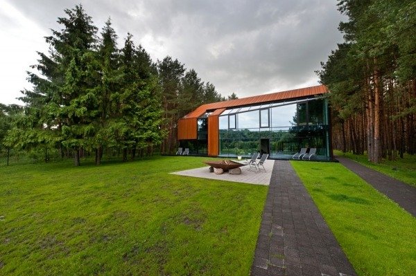 hus stål i trä ser modern design trädgård