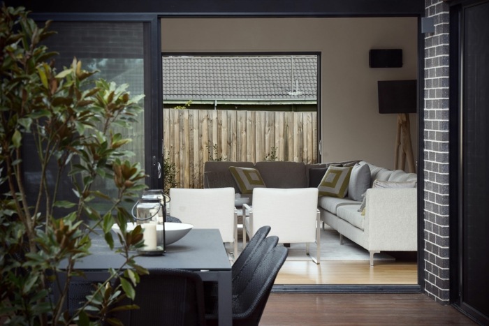 hemdesign från Melbourne uteplats soffa fåtölj vardagsrum