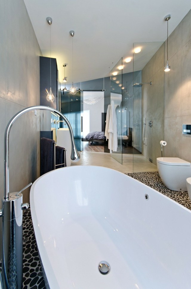 Keramiska toalett taklampor badrumsdesign stenplattor