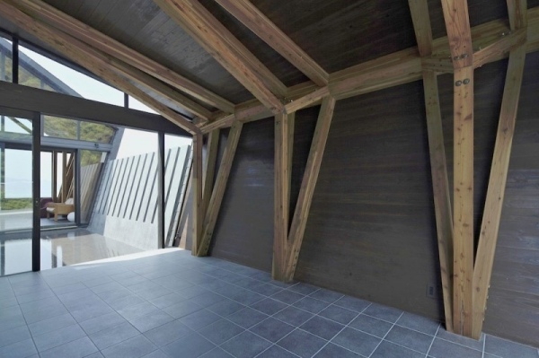 husets geometriska former i japansk klinkergolv