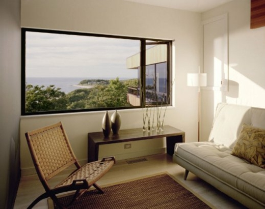 modernt-vardagsrum-beige-möbler