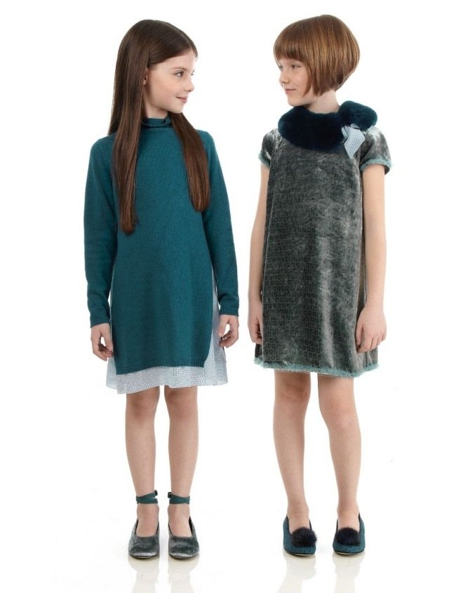 knälång-klänning-med-turtleneck-fendi-winder-kläder-för-tjejer-skol-mode