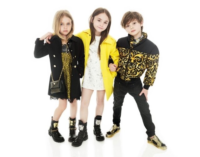 Perfekt utformade-i-skolan-start-up-barn-mode-guld-gul-svart-versace