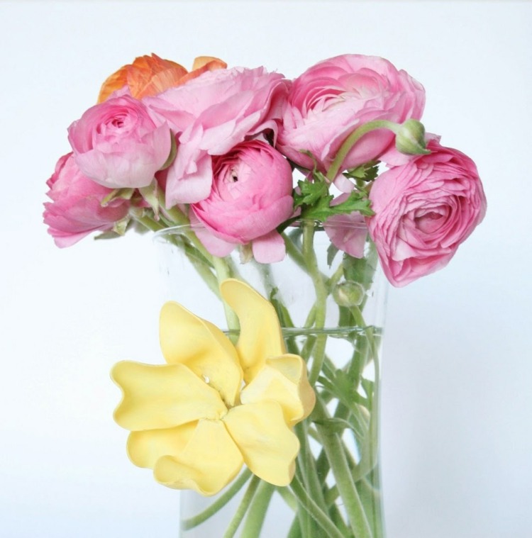 tinker blommor plast sked-form-vas-pioner-vårblommor