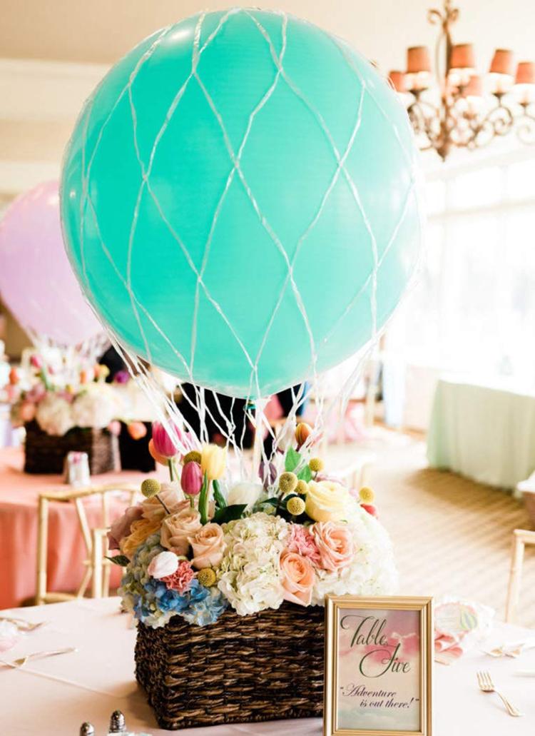 Bröllopspresent ballongtinker med blommor att använda som bröllopsdekoration