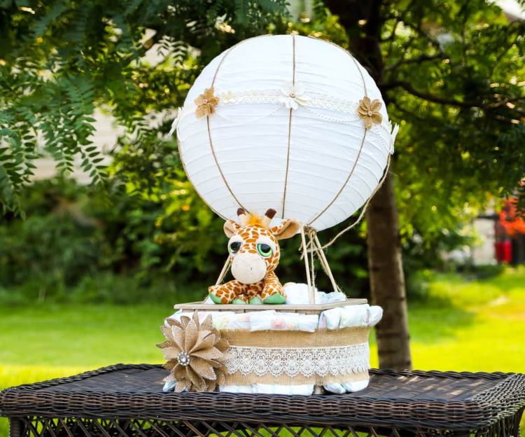 Blöjkaka varmluftsballong instruktioner gåva idé för förlossningen