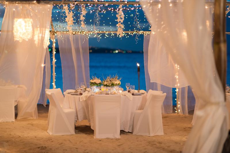 Bröllop-strand-evenemang-romantisk-pergola